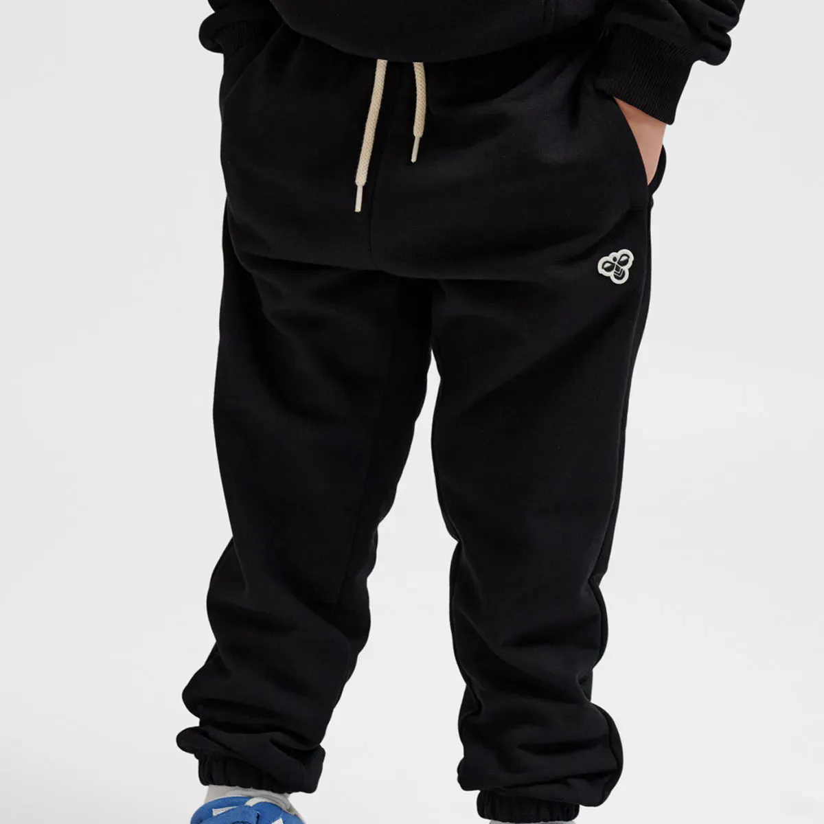 Hummel Jr Loose Joggebukse Bee Black