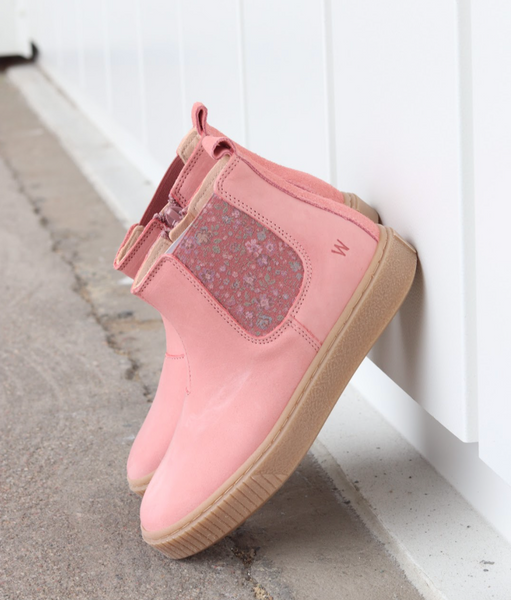 Wheat Indy Sneaker Cameo Blush